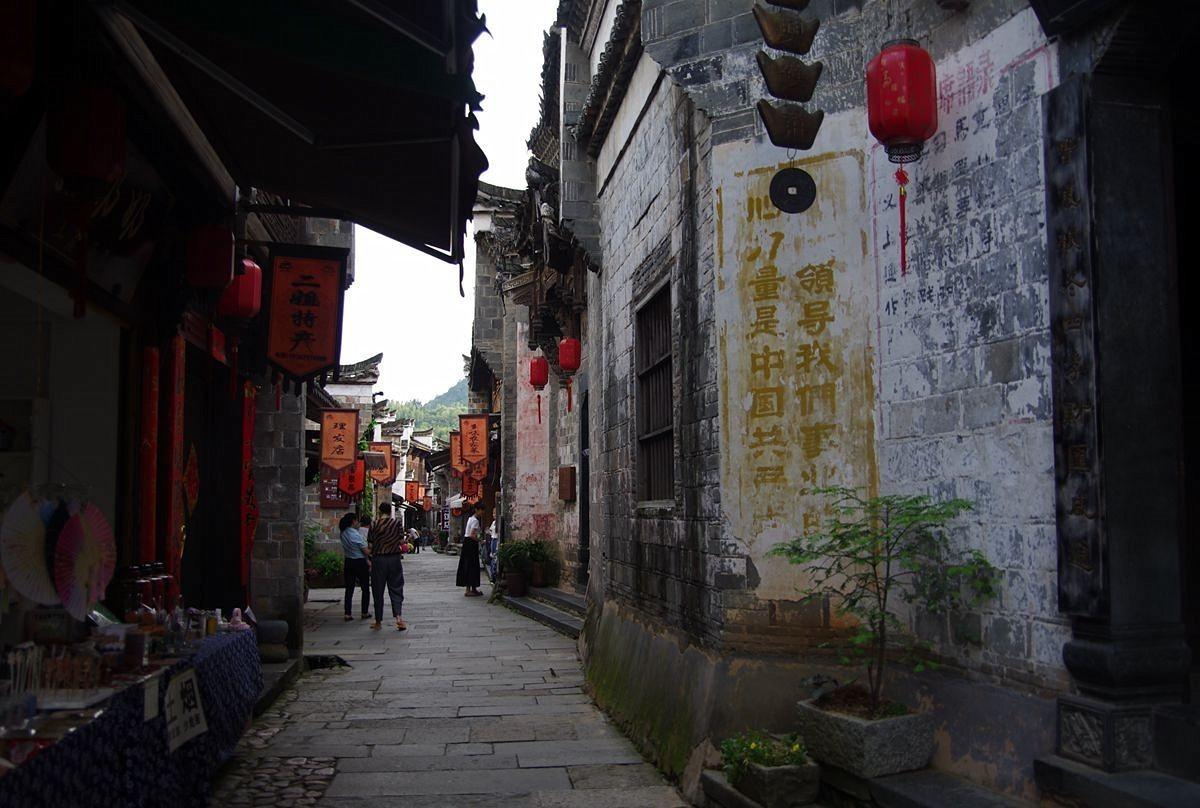 逃离诡异小镇